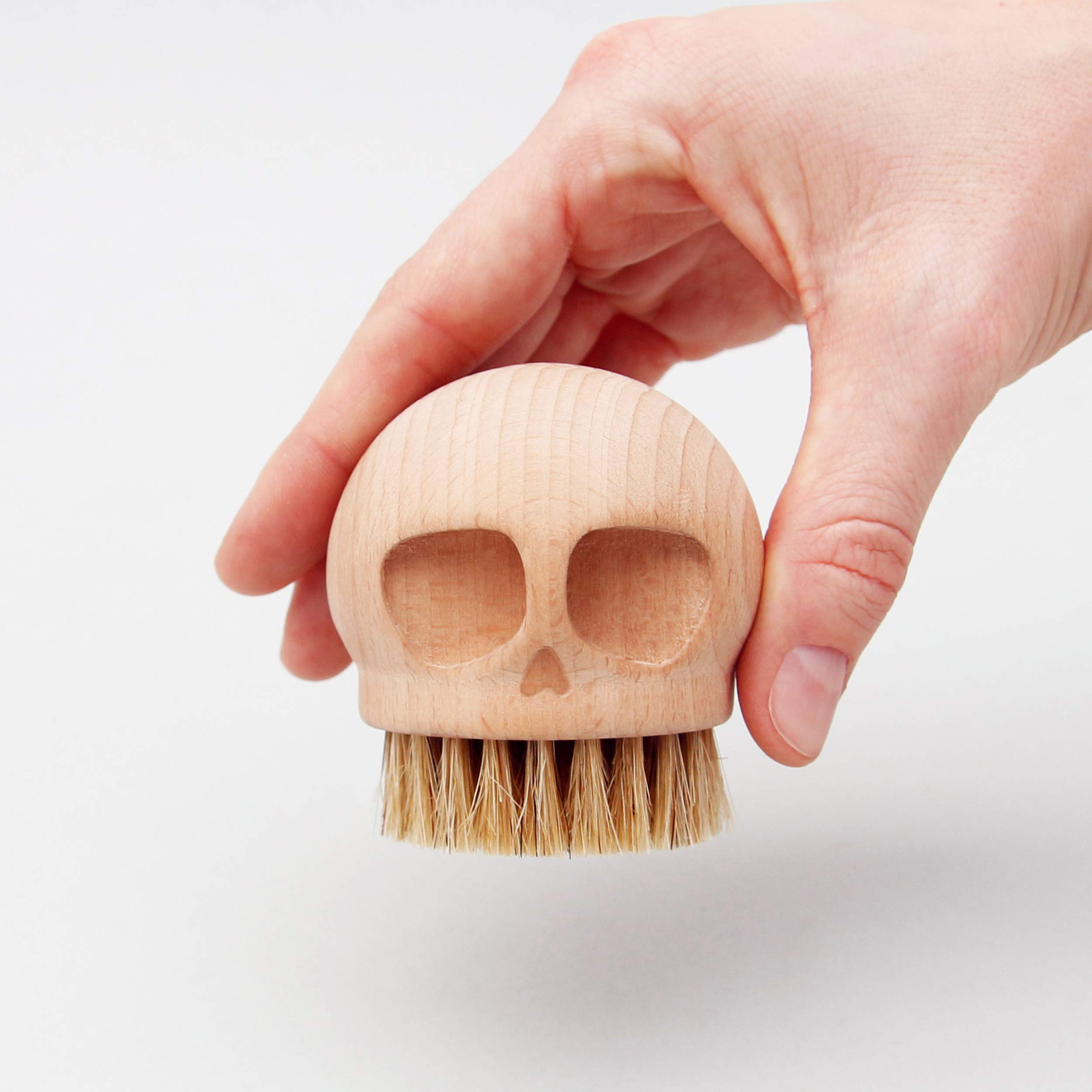 Amazon.com: Suck UK Skull Brush - Shoe Shiner - Nail Polish